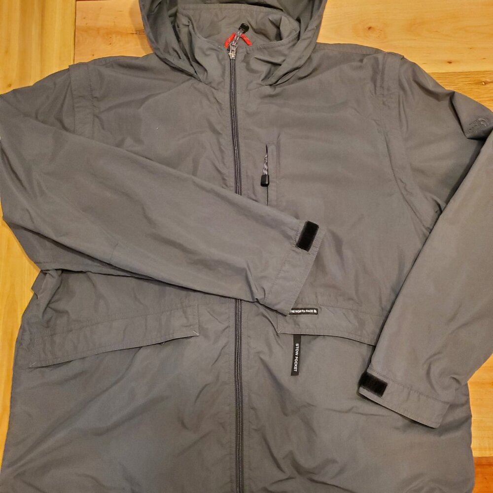 North Face Men's Grey Rain Jacket XL